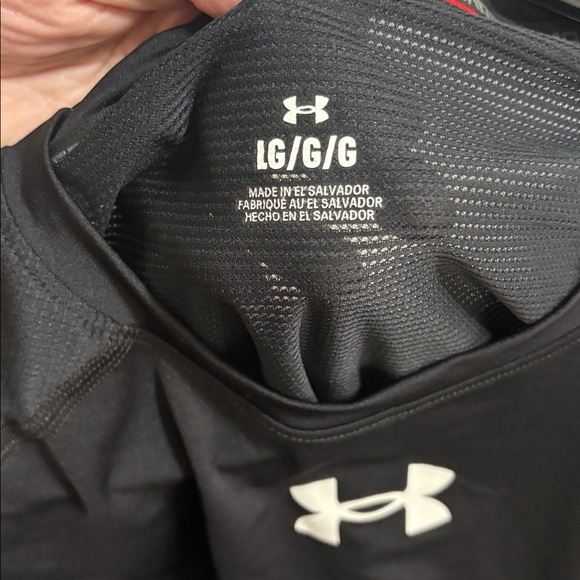 Under Armour Black Performance Long Sleeve - Picture 6 of 6